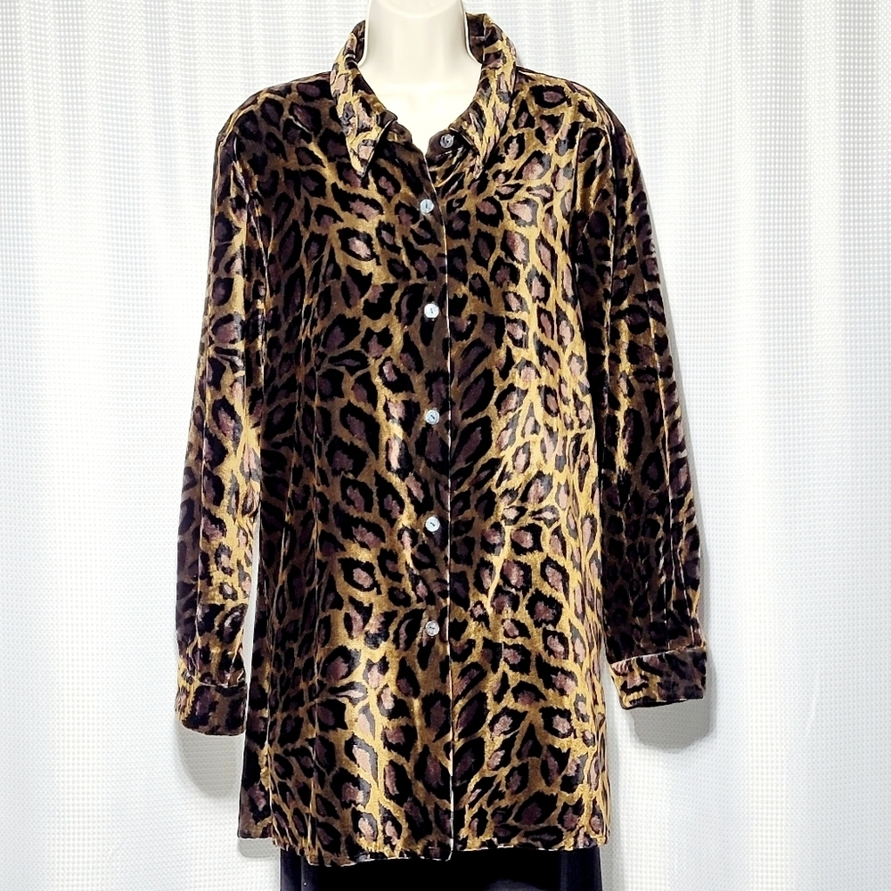 VTG Denim&Co. Shimmering Velvet Leopard Print Long Sleeve Button Down Top (L)